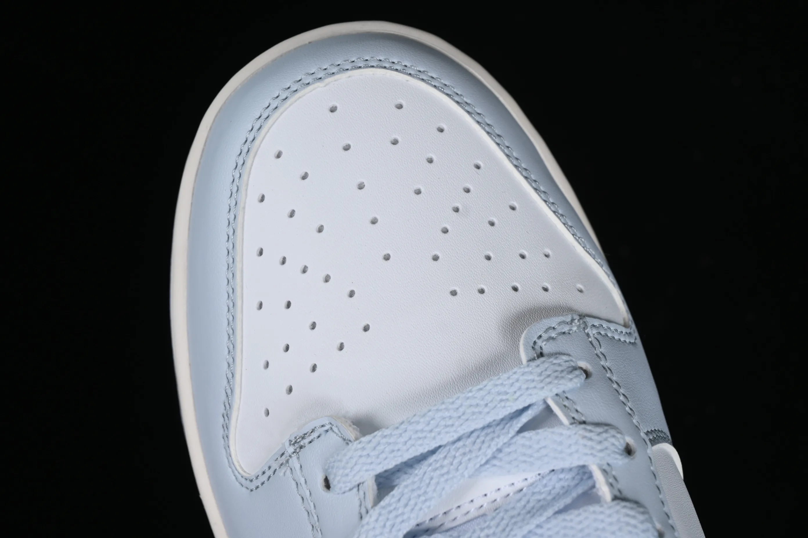 All categories Nk SB Dunk series Nk SB Dunk Low low-top sneakers Nk Dunk Low "Blue Tint" small fresh blue SB low-top casual sneakers DD1873-400